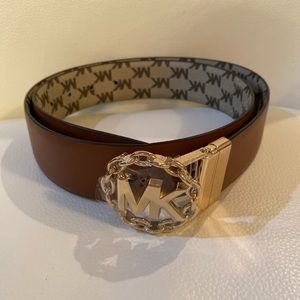 NWT Michael Kors Reversible Belt.